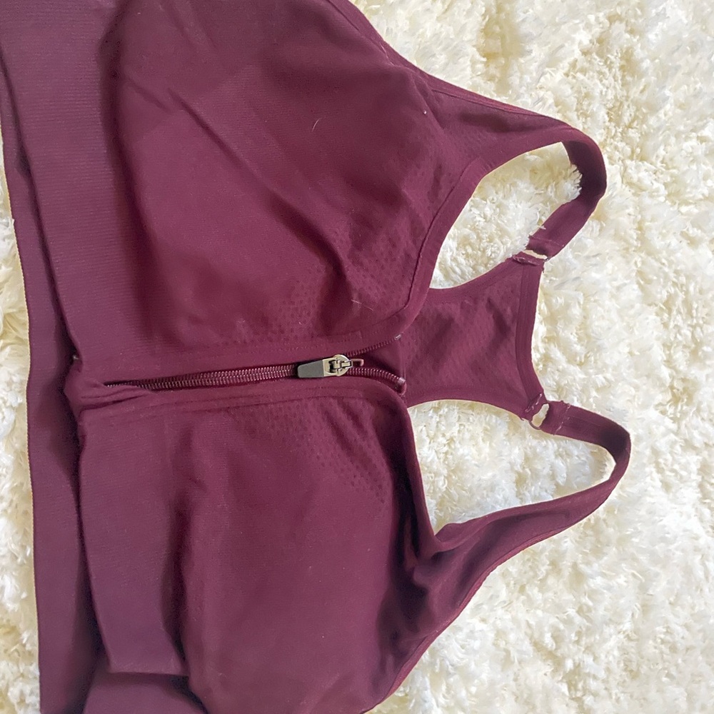 Maroon zip sports bra // medium